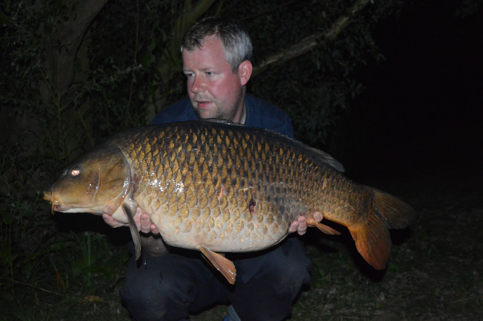21st June Paul Fanthorpe 31lb from Bluebell Lake pic1 photo 3100a.jpg