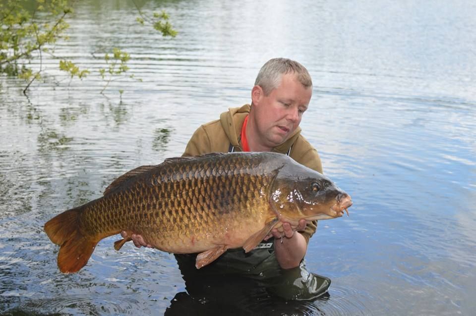 27th May Paul Fanthorpe 37lb 08oz from Kingfisher photo 3708.jpg