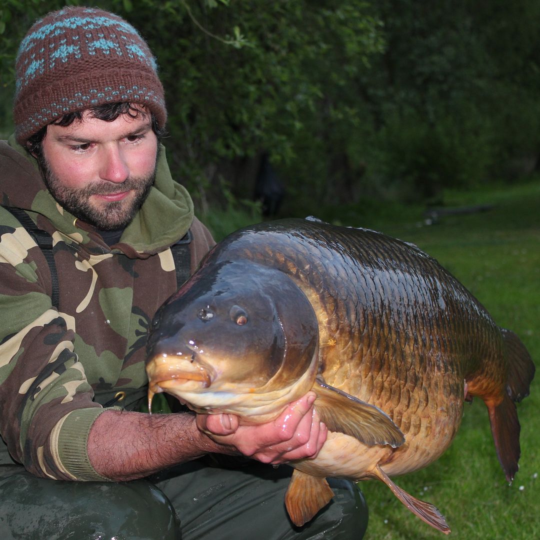 25th May Jamie Burt 46lb 02oz from Kingfisher pic1 photo 4602a.jpg