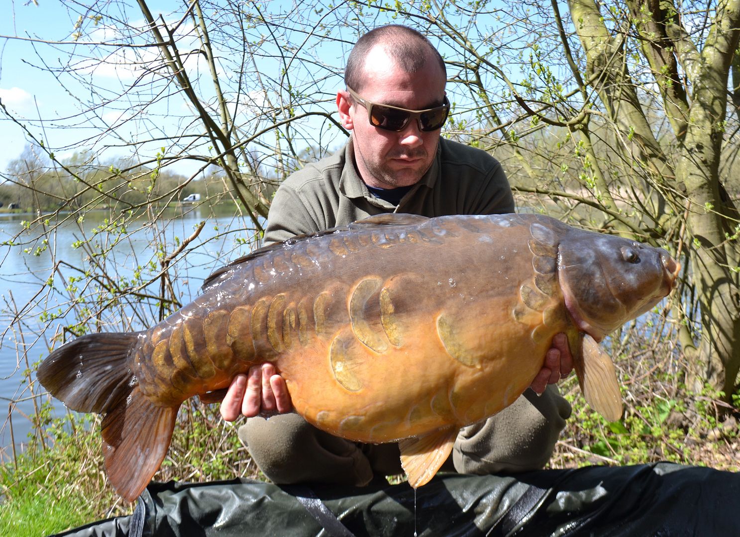 26th April Dean Lightowler 33lb 12oz from Swan photo 3312.jpg