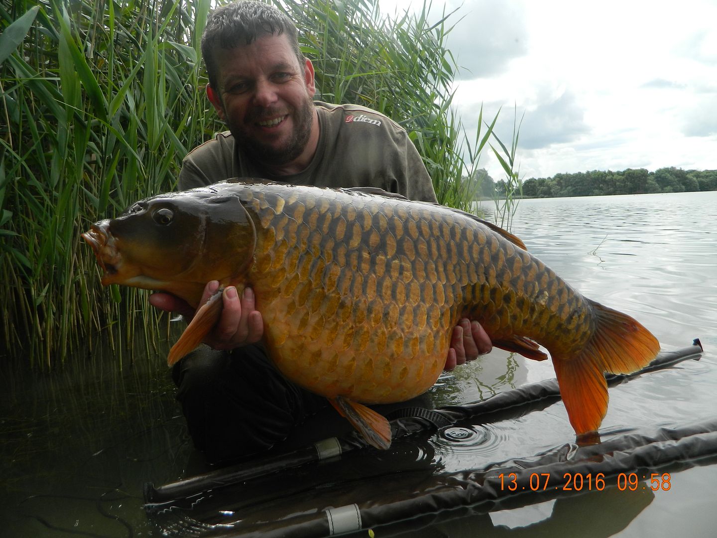 13th July Mark Robinson 37lb 06oz from Mallard photo 3706.jpg