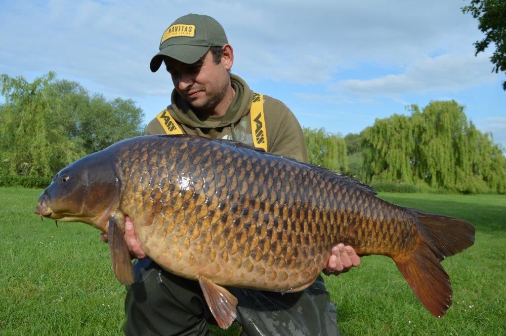 23rd May Wez Fletcher 44lb 04oz from Kingfisher photo 44lb 04oz.jpg