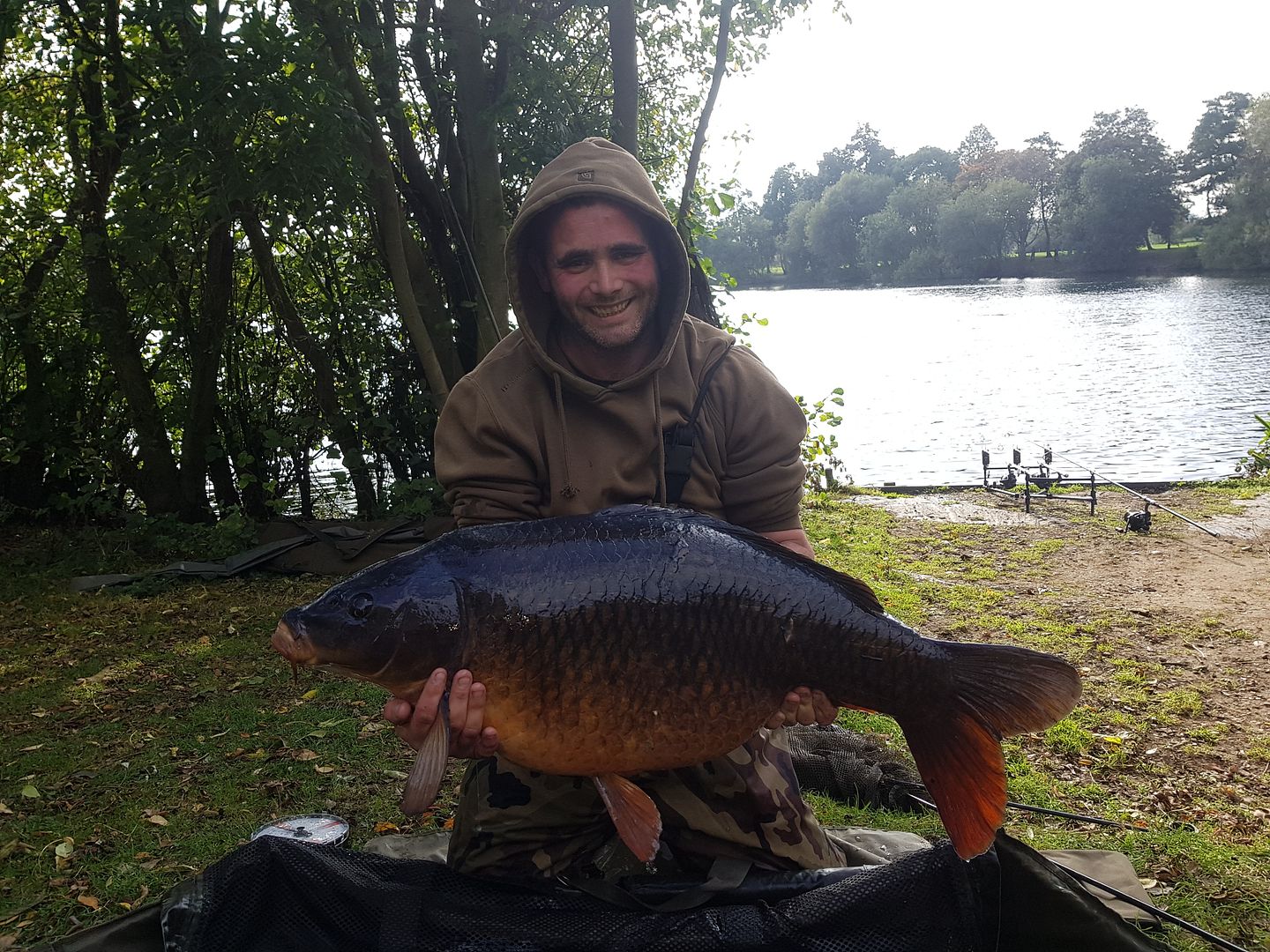 15th October Danny Stoddart 43lb 08oz from Kingfisher photo 4308a.jpg