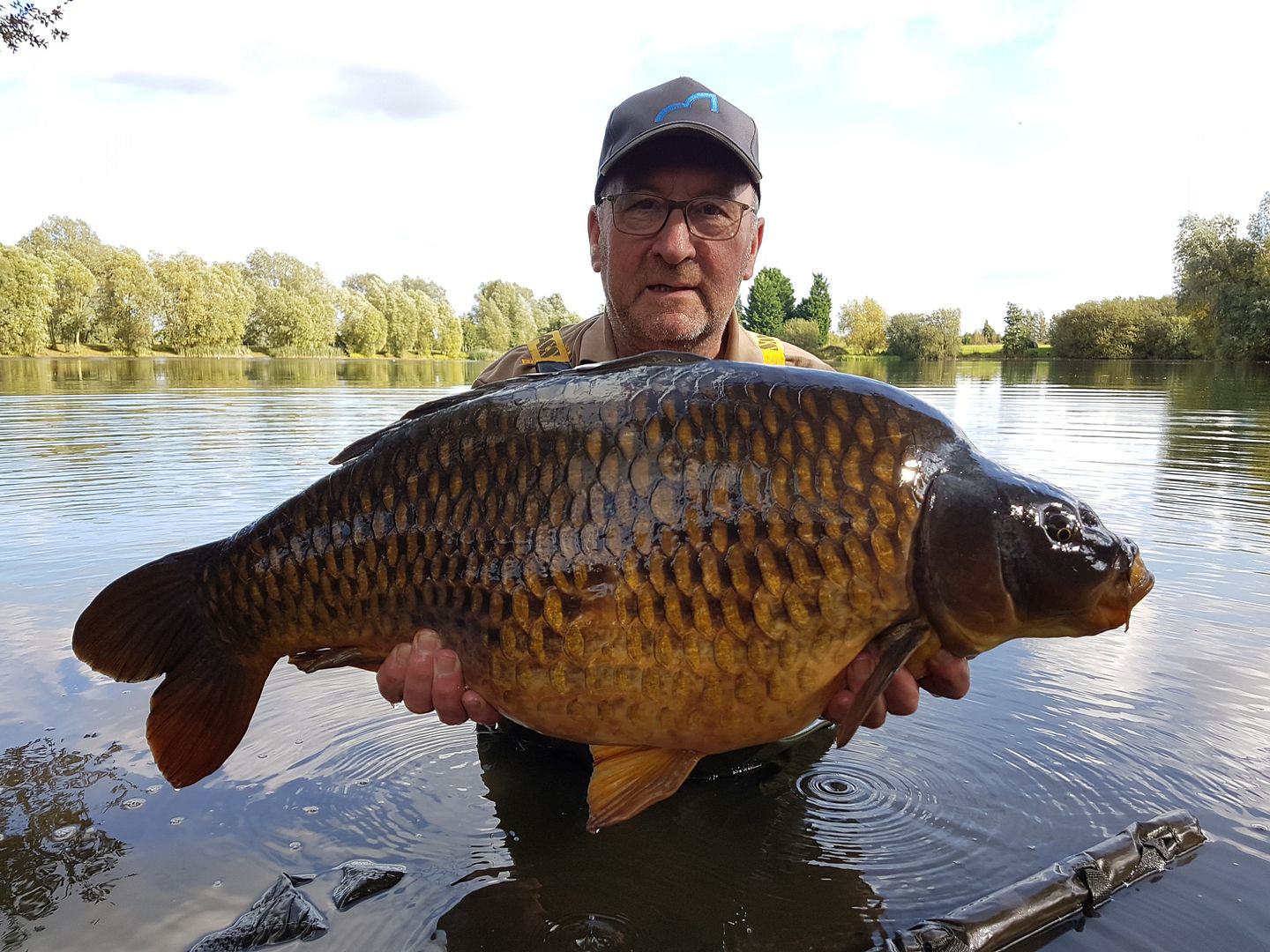 28th September Trevor Cook 30lb 01oz from Sandmartin using spotted fin baits photo 3001.jpg