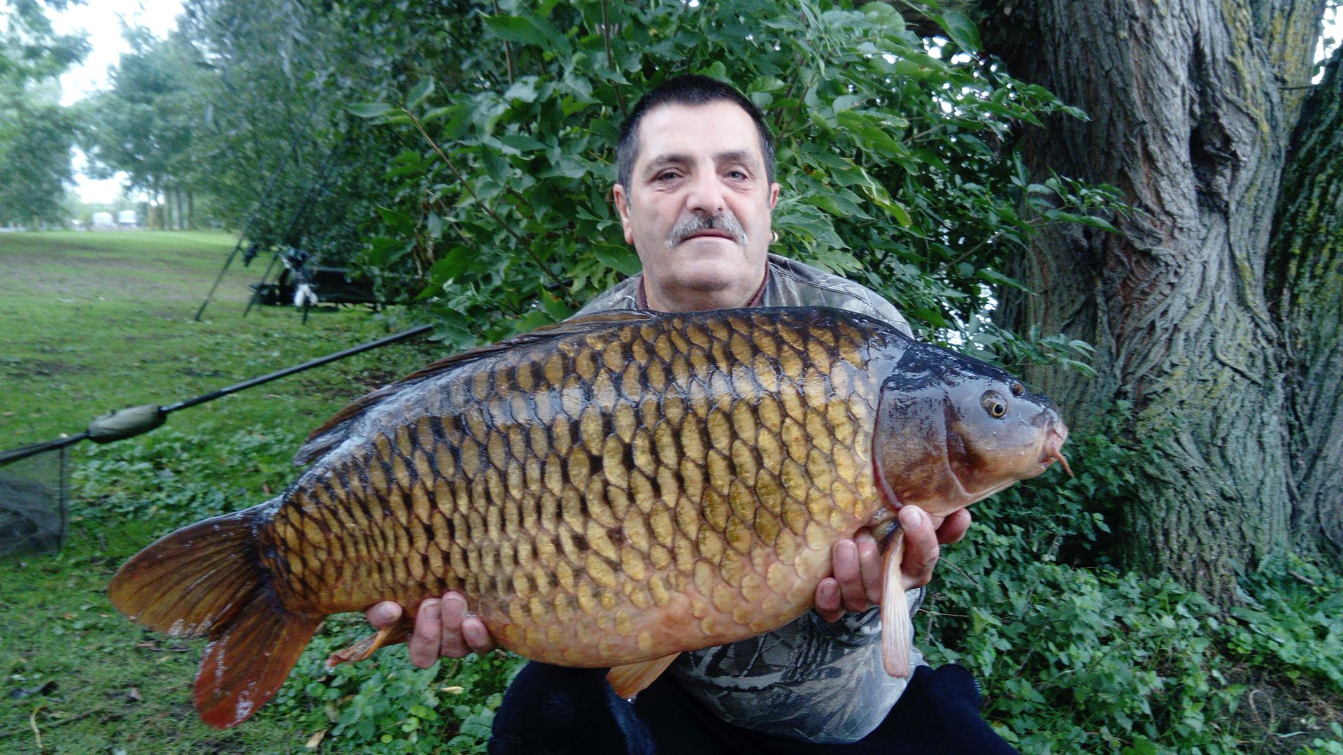 14th September Frank Shaw with a new pb, 31lb 01oz from Mallard photo 3101.jpg