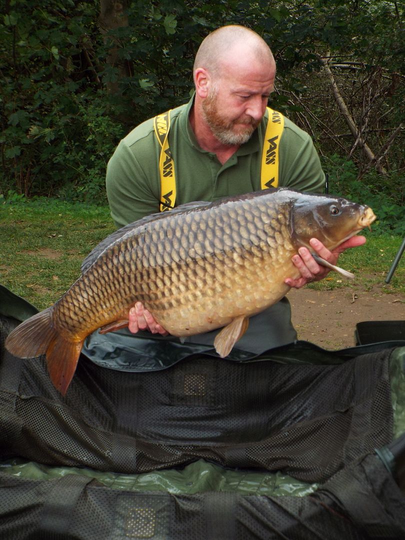 22nd September Martin Wildman 33lb 06oz from Swan photo 3306.jpg