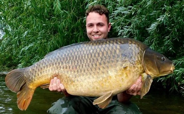 16th August Dan Bowles 41lb 14oz from Swan photo 4114.jpg