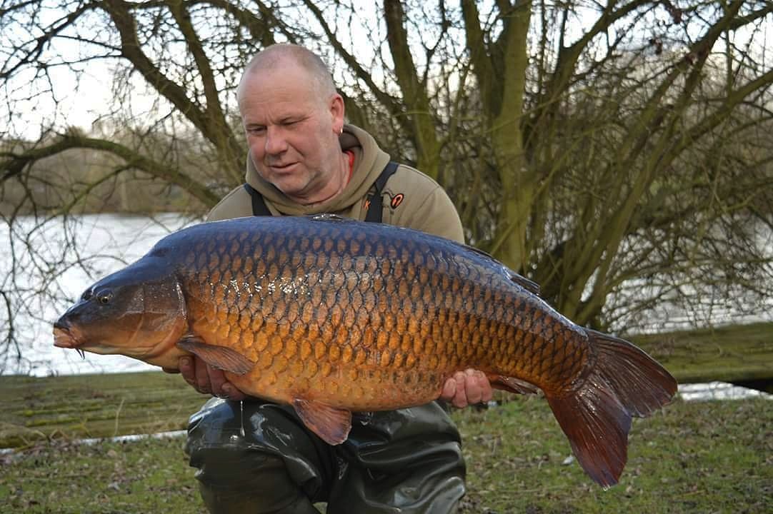 28th March Gary Denniss 33lb 02oz from Kingfisher photo 3302.jpg