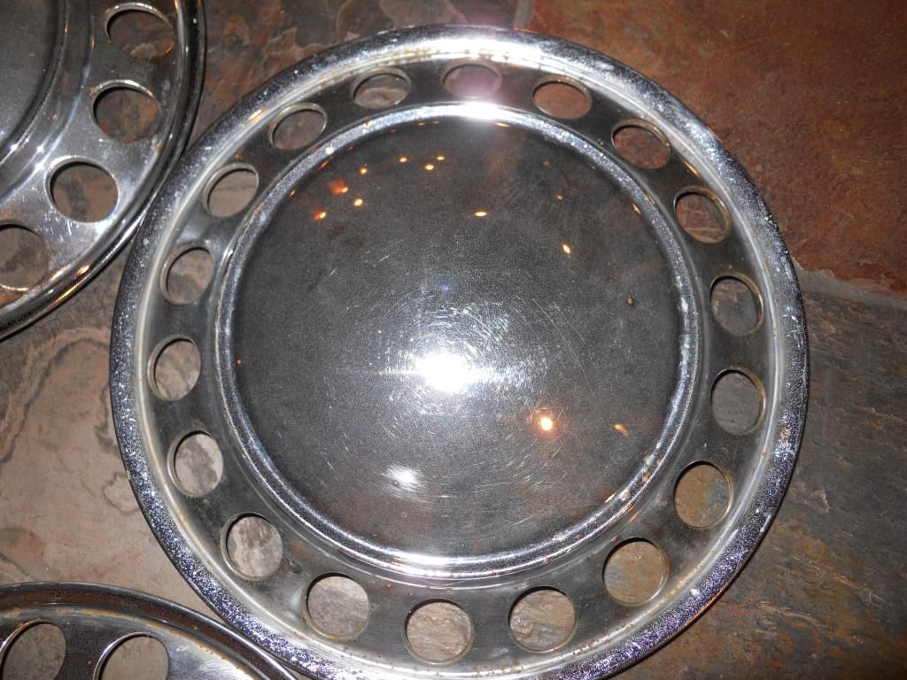 hubcaps005_zpsd806efcf.jpg