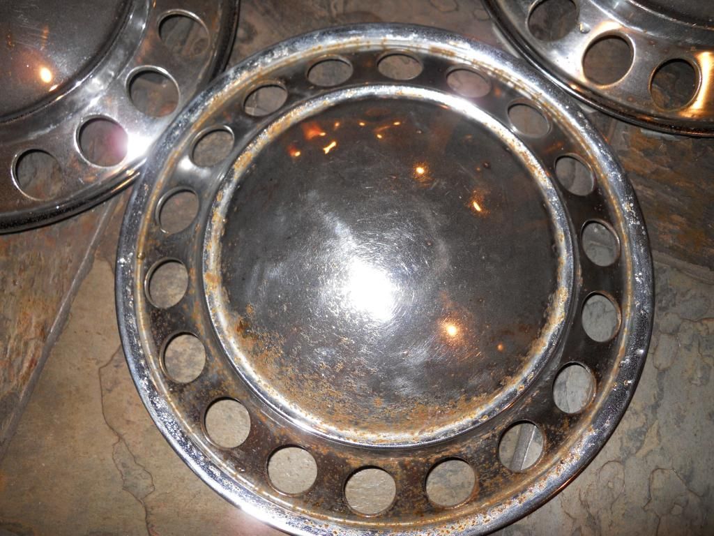 hubcaps006_zpsc8d5229a.jpg