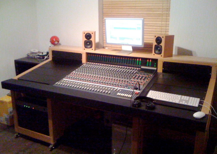Sos Forum Home Studio Desk Furniture In Uk