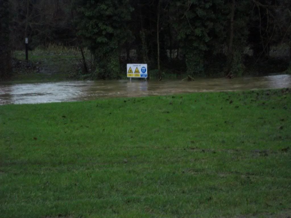 floodsxmas001_zpsb168924a.jpg