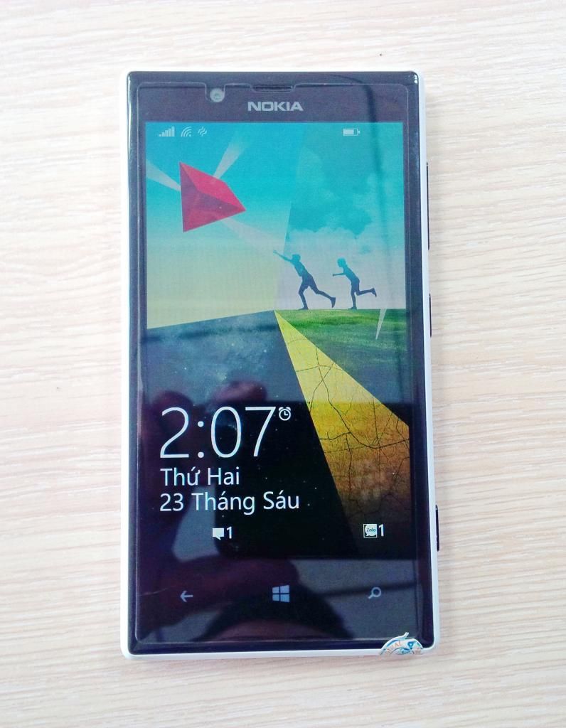 Bán Lumia 720 trắng (fullbox), còn bảo hành, giá 4.2triệu