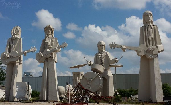 photo adicksthebeatlessculptures_zps955b0a3f.jpg