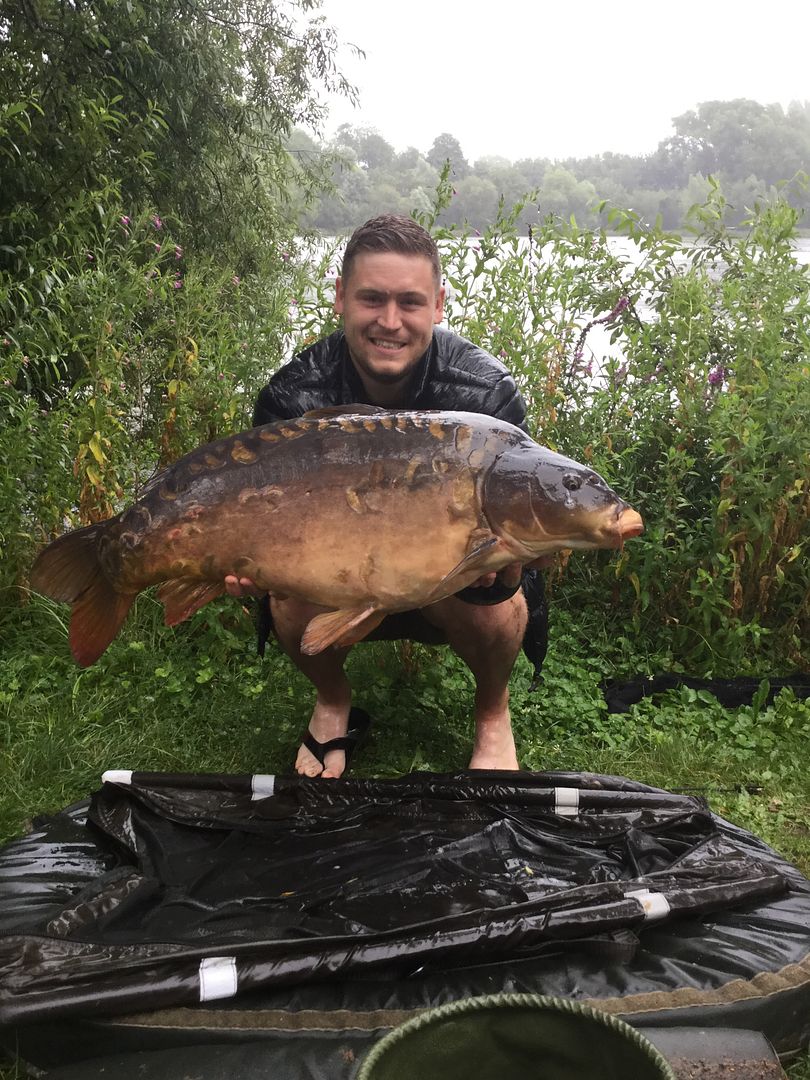 7th August Liam Hickinbottom 33lb 06oz from Swan photo 3306.jpeg