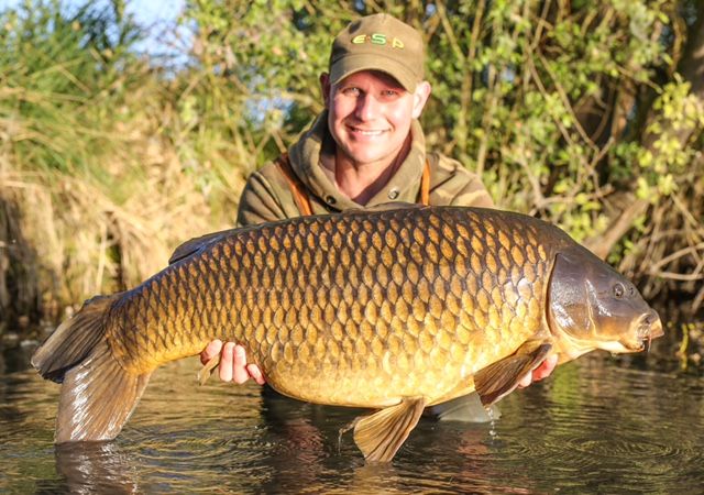 31st May Kev Hewitt 38lb 06oz from Kingfisher photo 3806_1.jpeg