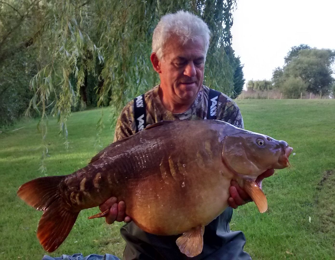 3rd September Mick Skeet 33lb 01oz from Swan photo 3301.jpg