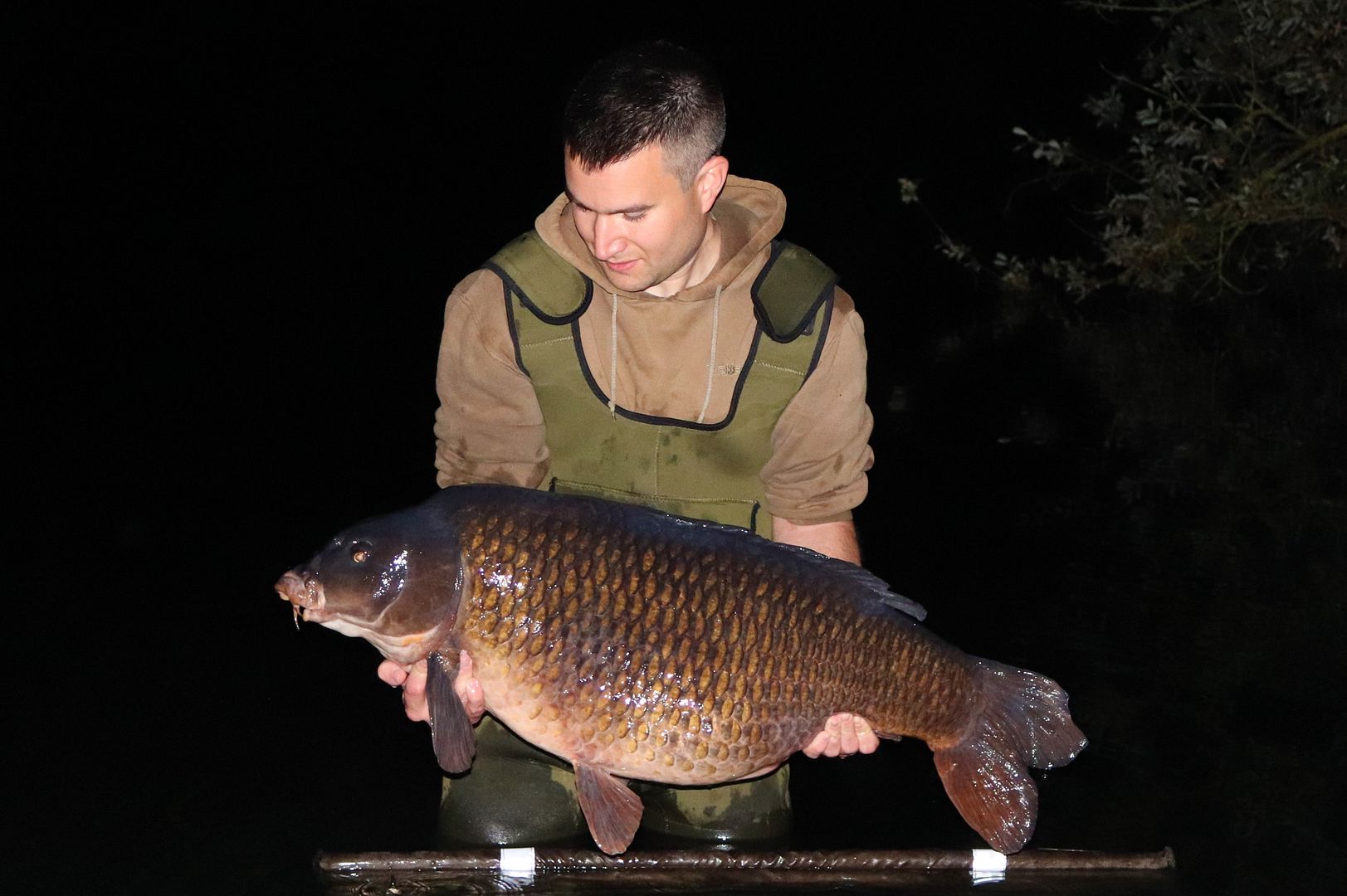 16th September Jonny Wells 44lb 06oz from Kingfisher photo 4406.jpg