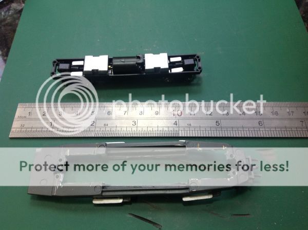 Metal baseplate cutout for Tomyrec TM10 chassis