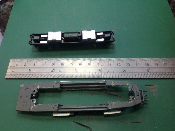 Metal baseplate cutout for Tomyrec TM10 chassis